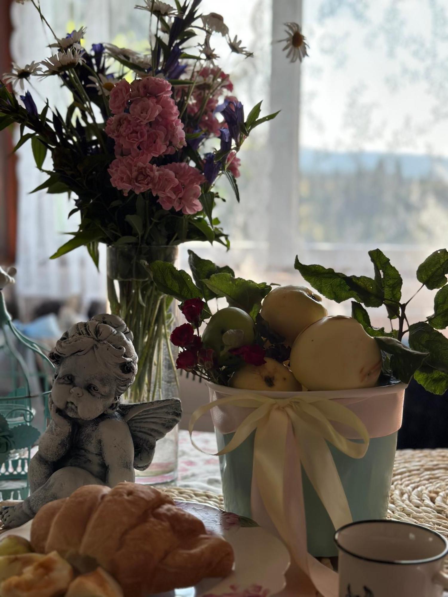 казковий дім та Garden два будиночки в горах з чаном-джакузі Slavske