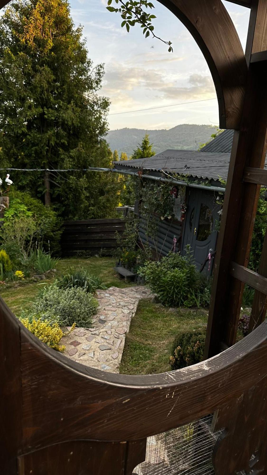 казковий дім та Garden два будиночки в горах з чаном-джакузі 度假居 *